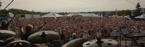 2011 - The Martels' view of Kempenfest Audience 